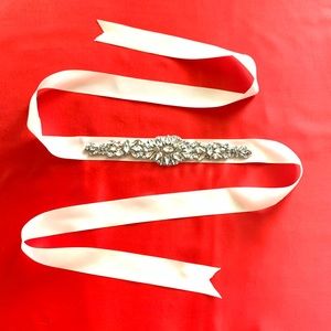 Tadashi Shoji Wedding New Sash/Belt Rhinestone on Ribbon. NWOT. Never Worn.